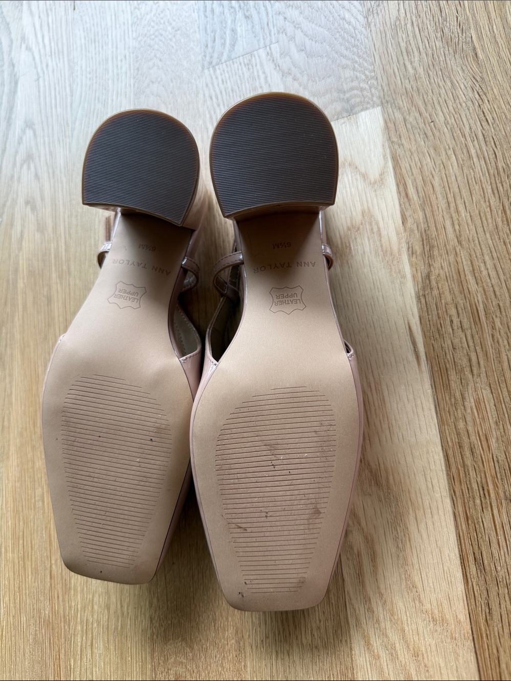 Ann Taylor Blush/Nude Patent Slingback Block Heels with Gold Hardware NWOT - Picture 6 of 6